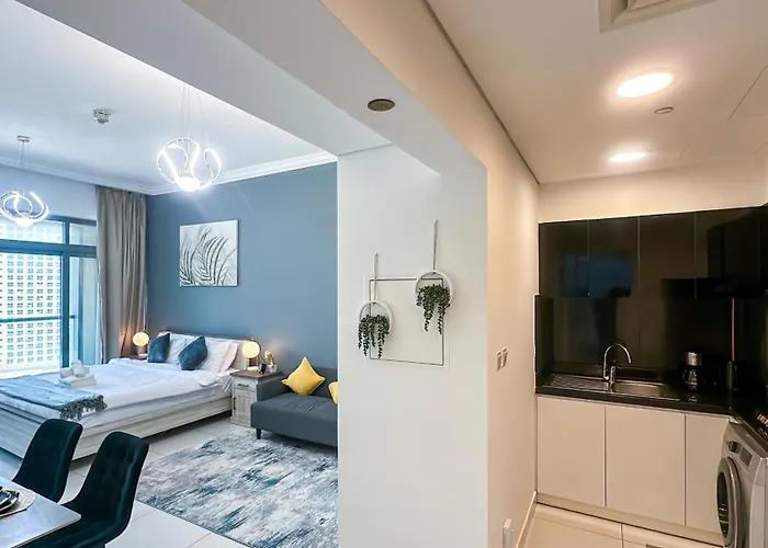 Cozy Studio With Balcony Overlooking Dubai Canal - 15Ab07